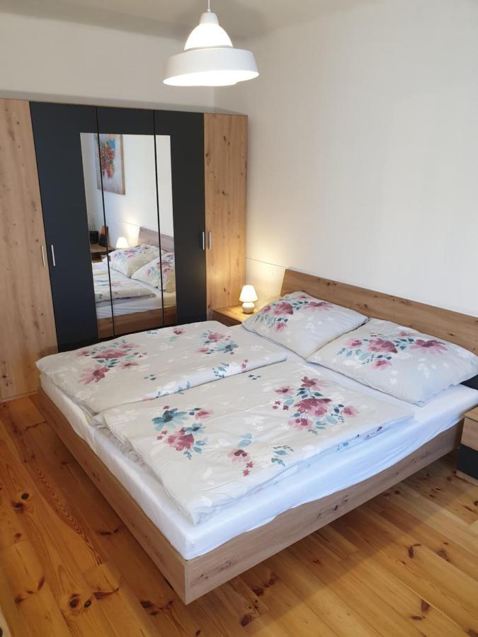 Apartman Central, Self Check In 24 H, Free Parking Banska Bystrica Ngoại thất bức ảnh